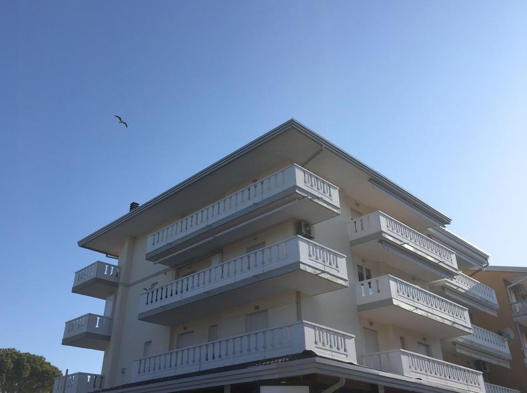 Appartamenti Al Cigno Lignano Sabbiadoro Kültér fotó